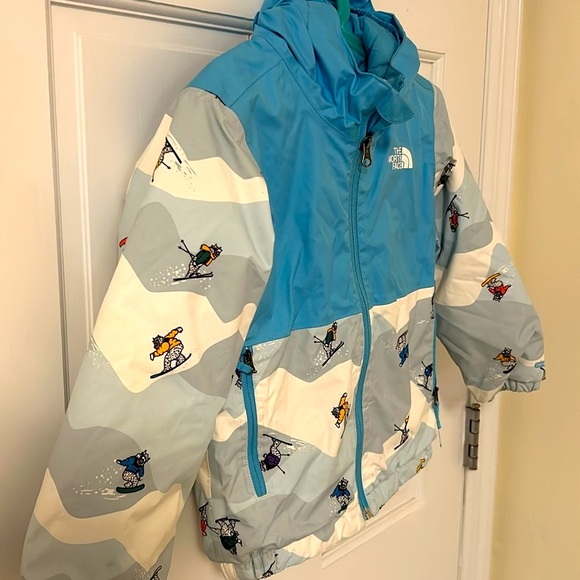 Like New The North Face Unisex Toddler Snow Jacket (size 5T) - Picture 2 of 12